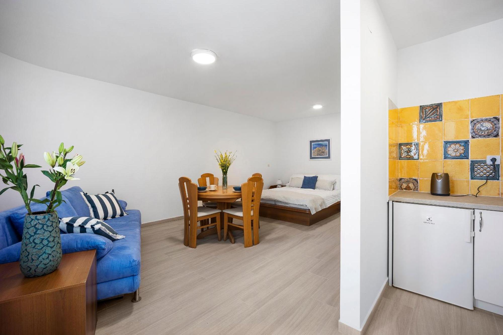 Kampanel Apartma *